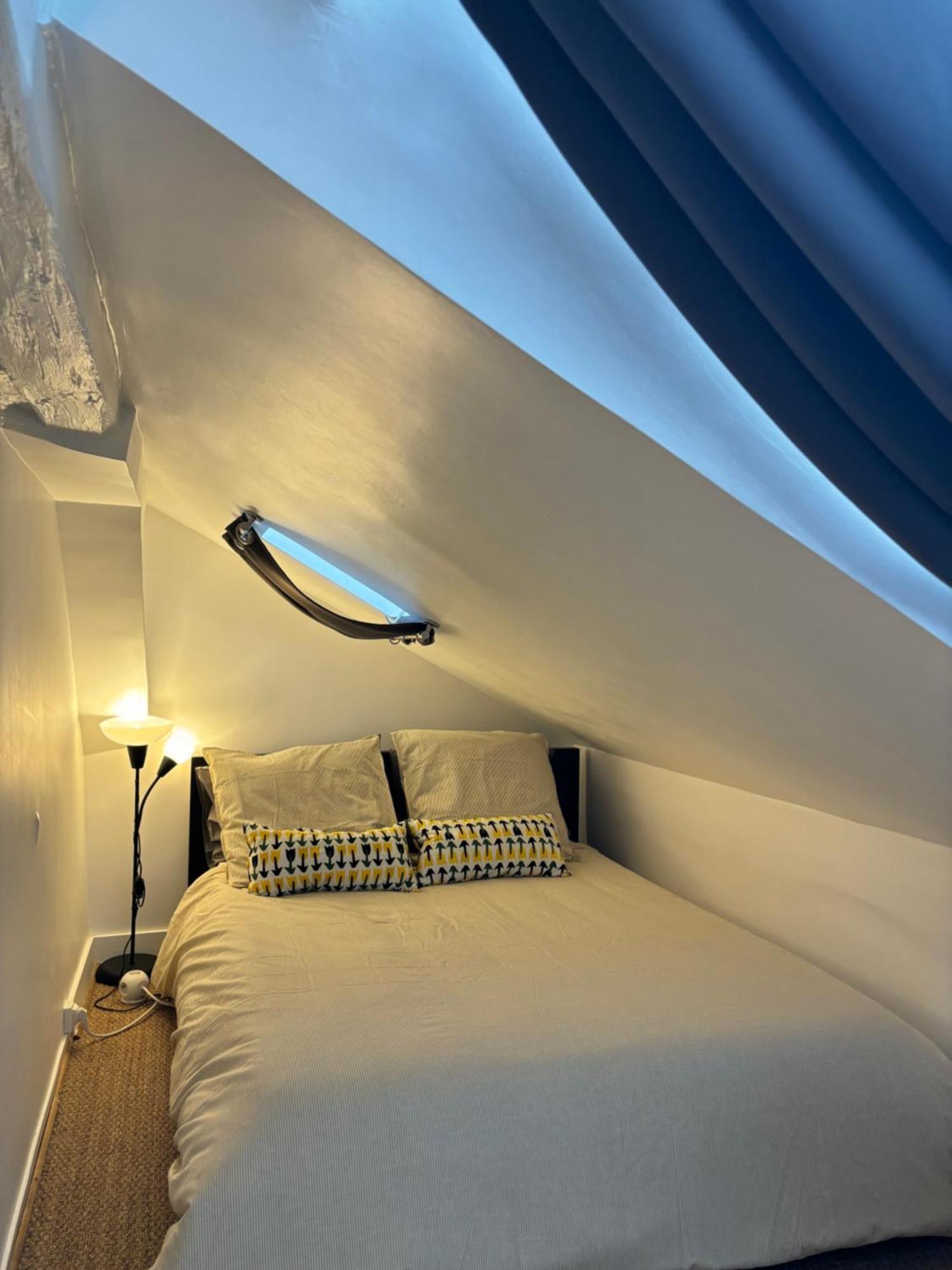 Apartment Charme Du Marais Paris